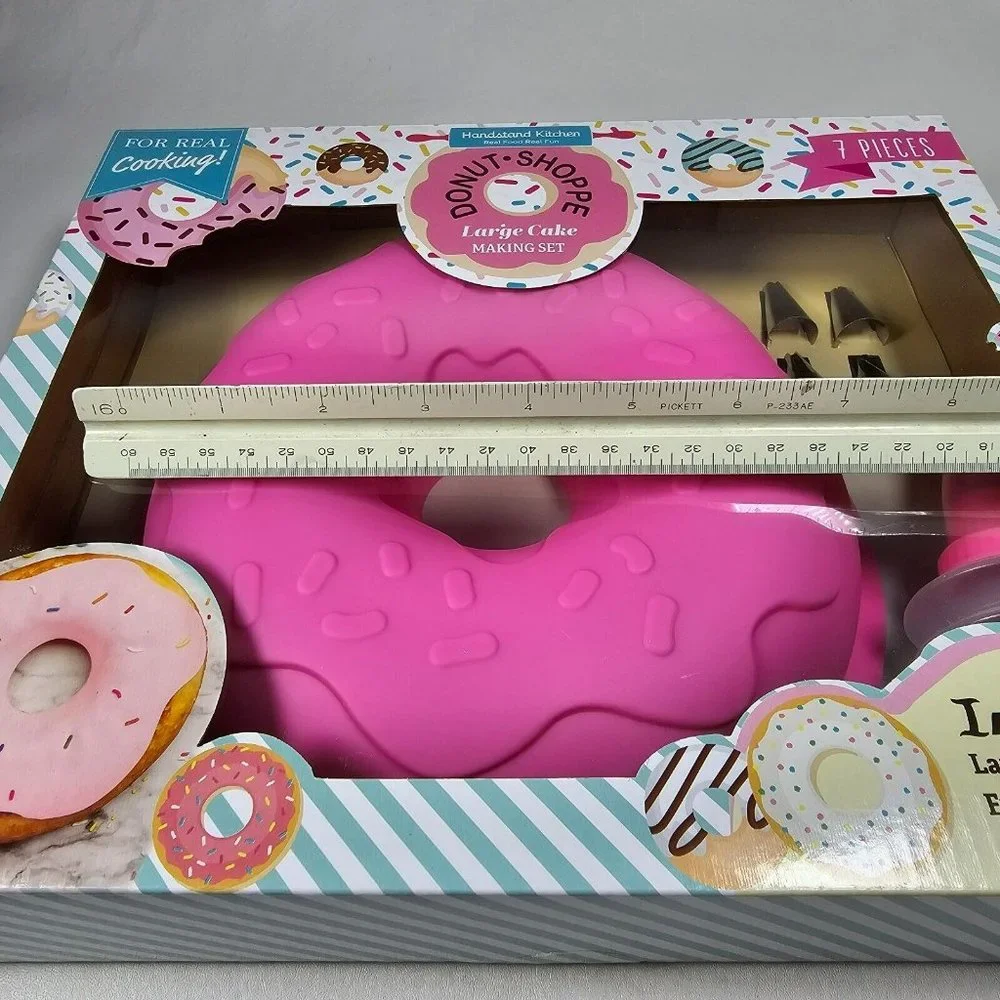Handstand Kitchen 7pc Donut-Shaped Cake Mold & Frosting Bottle Baking Set NEW